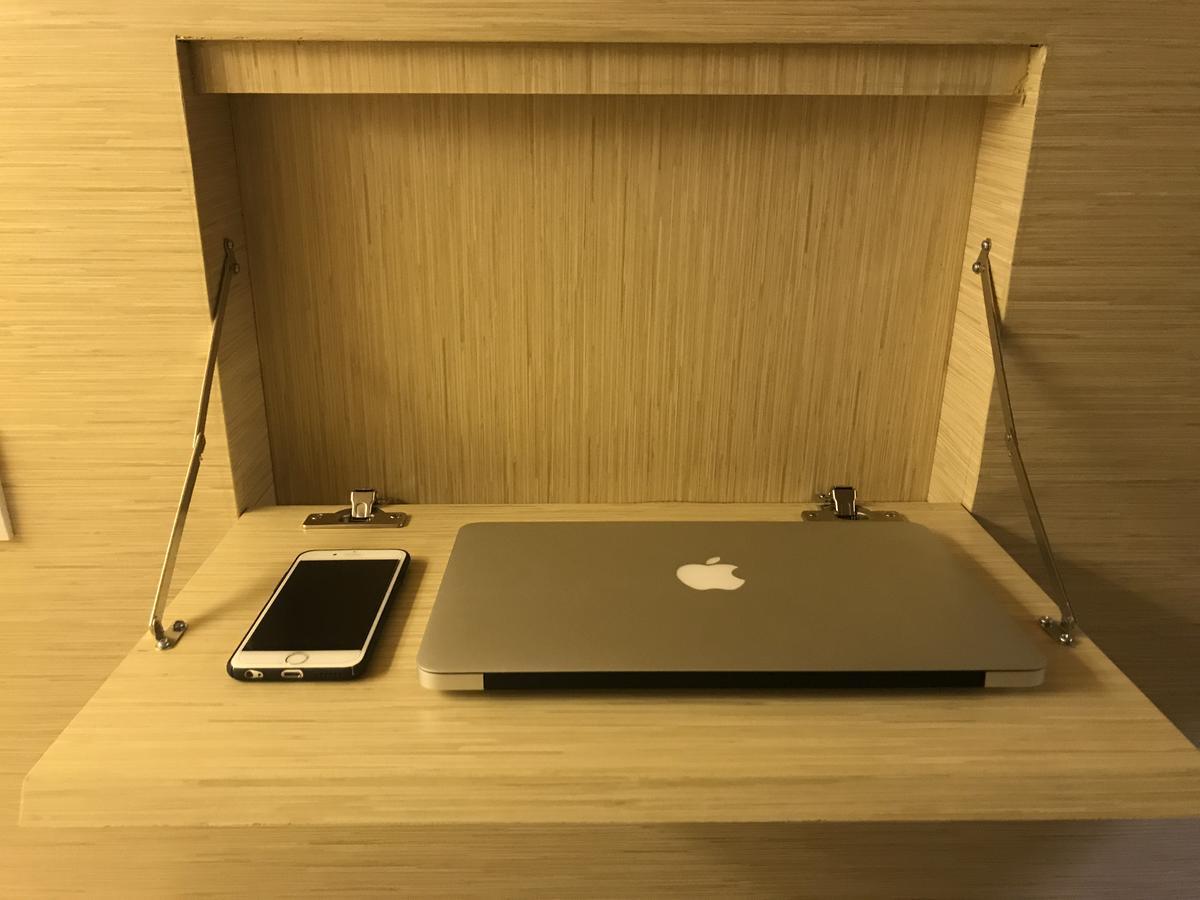 Innbox Capsule Hotel Jember Luaran gambar