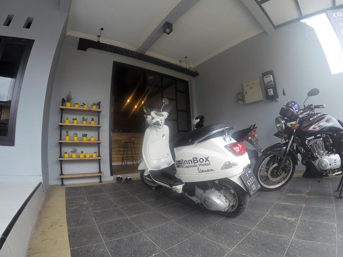 Innbox Capsule Hotel Jember Luaran gambar